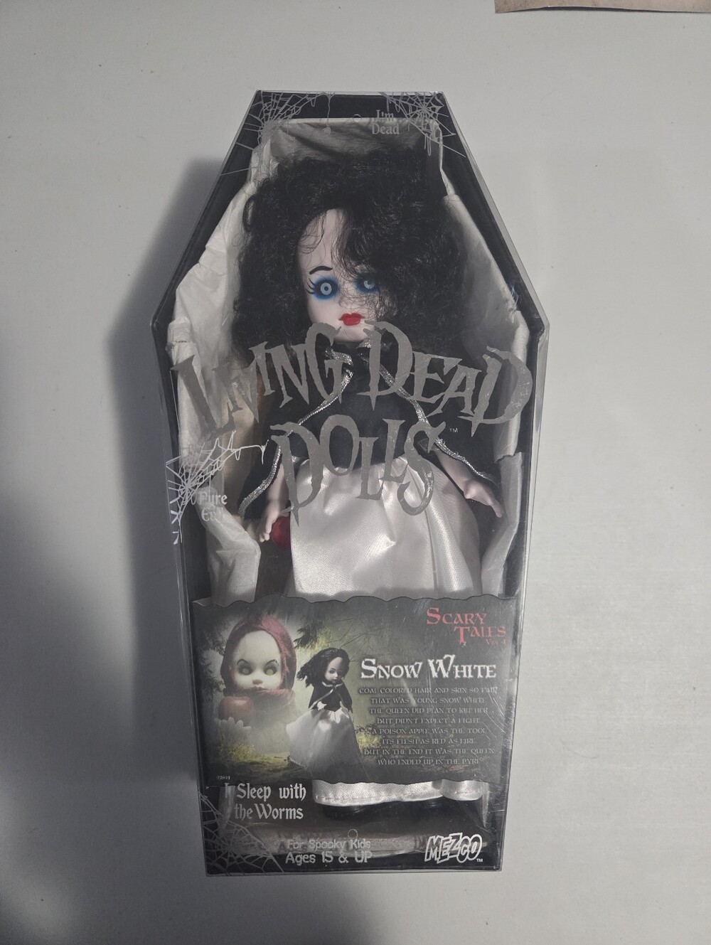 Living Dead Doll - Snow White
